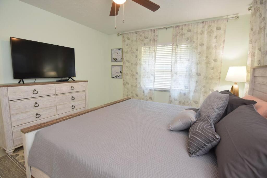 New England 3Bd 2Bt Home Heated Pool Close To Siesta Sarasota Esterno foto