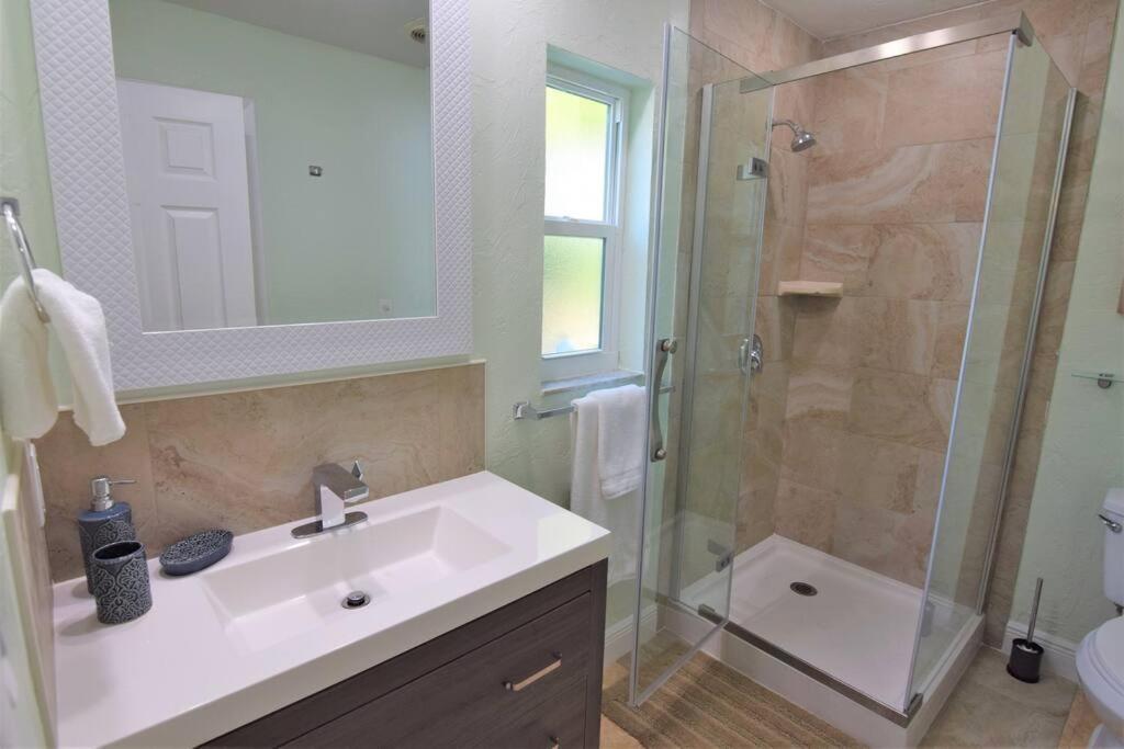 New England 3Bd 2Bt Home Heated Pool Close To Siesta Sarasota Esterno foto